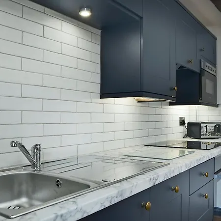 The Dairy - Uk30867 *