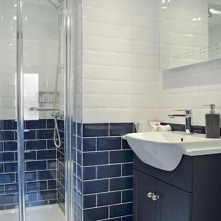 The Dairy - Uk30867 *